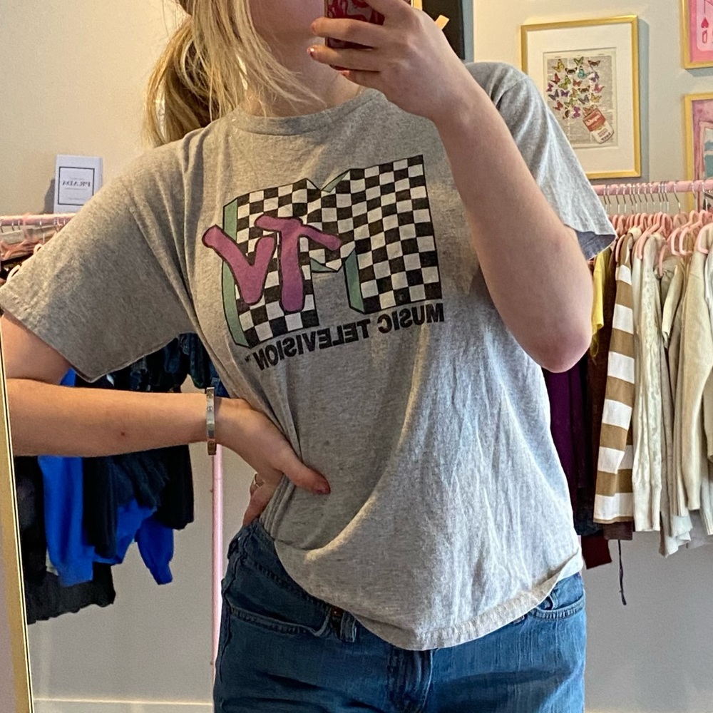 indie grey MTV T-shirt